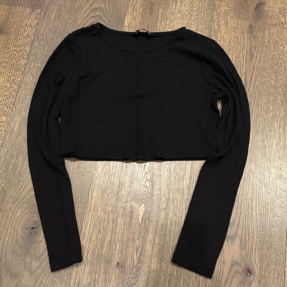 SHEIN Black Long Sleeve Crop Top